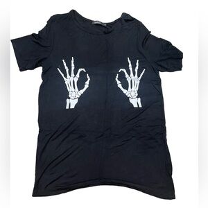 Boohoo Tia Skeleton Hand Halloween T-Shirt Size M